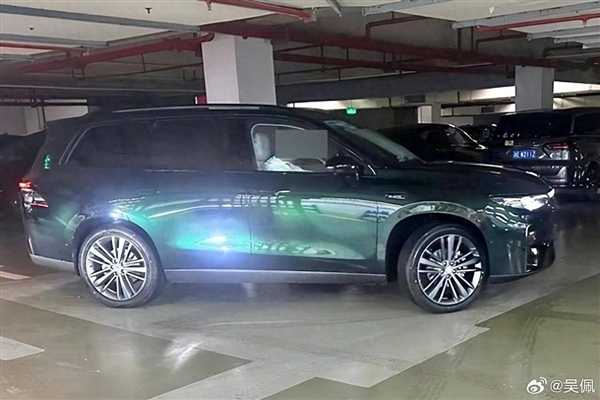 深入学习理想！零跑三排座中大型SUV C16曝光：半价可买“L8”