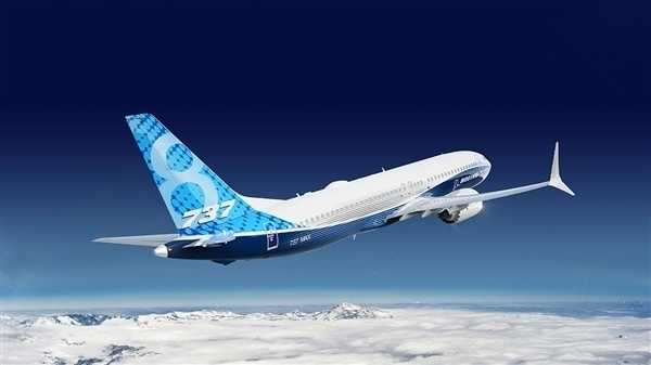 一天时间两起事故！美联航一架波音737 MAX 8客机降落时冲出跑道 第1张