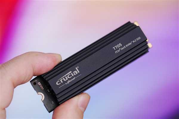 狂飙14500MB/s！英睿达T705 PCIe 5.0 SSD图赏 第2张