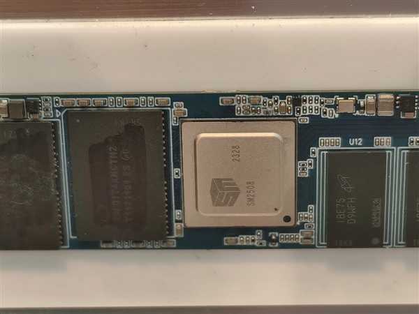 慧荣展示PCIe 5.0 SSD主控SM2508：读写双双满血14GB/s 第2张