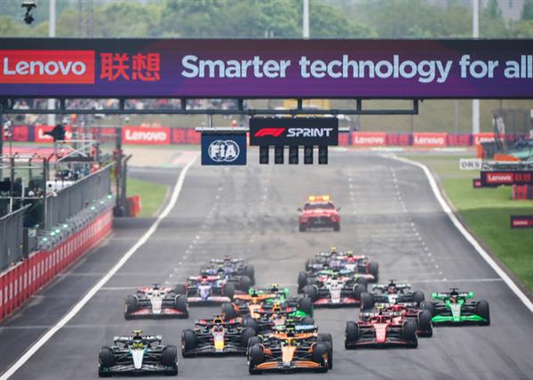  F1&174;中国大奖赛战火再燃！ 联想ThinkCentre M“上赛场”保驾护航！ 第1张