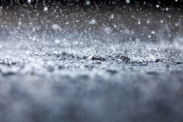 突现狂风暴雨！北京连发雷电大风冰雹三预警：10级大风 冰雹在路上