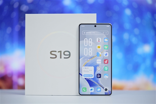 充电一次玩游戏14小时！vivo S19图赏 第1张