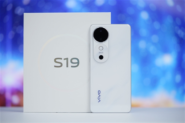 充电一次玩游戏14小时！vivo S19图赏 第5张