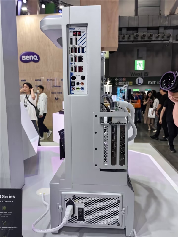 风冷内存、高端主机：七彩虹AIPC新品集结COMPUTEX 2024！ 第18张