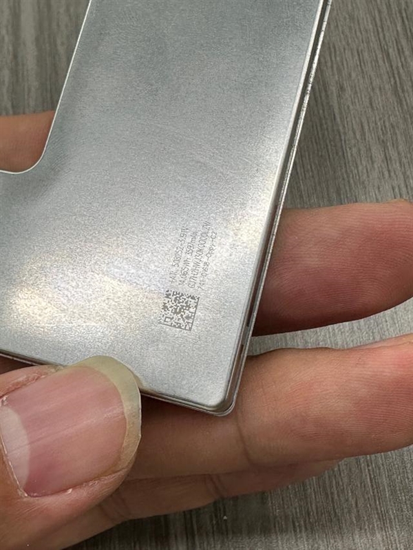 iPhone 16 Pro电池部件泄露：容量增大到3597mAh