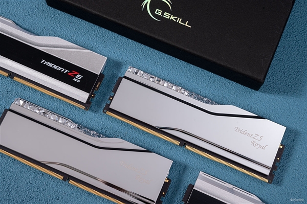 芝奇Trident Z5 Royal DDR5-7200 C36 48GB内存上手：性能猛如虎 第8张