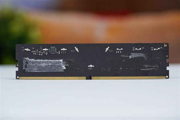 水晶般夺目！芝奇皇家戟DDR5-7200 24GB内存图赏 第17张