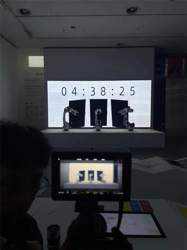 AI与艺术结合：广美学子用Vidda电视展示毕业作品 第2张