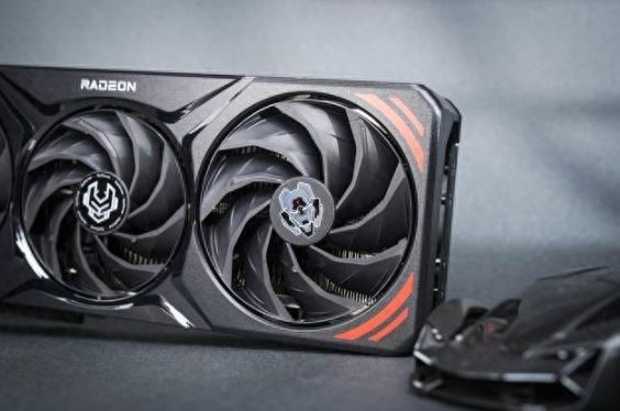 瀚铠rx770xt性能相当于rtx多少 瀚铠rx770xt显卡详细介绍 第3张