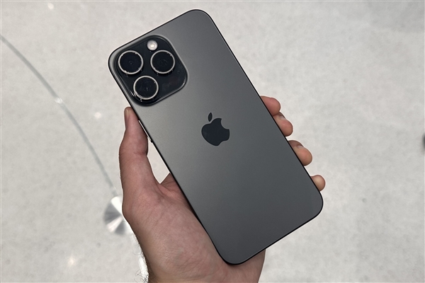 iPhone玩移植版3A游戏大作：体验堪忧 钱白花了 第6张