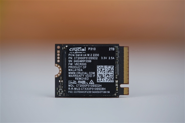 狂飙7100MB/s！美光P310 SSD图赏：仅SD卡大小