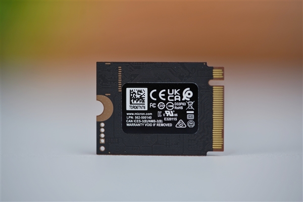 狂飙7100MB/s！美光P310 SSD图赏：仅SD卡大小 第5张