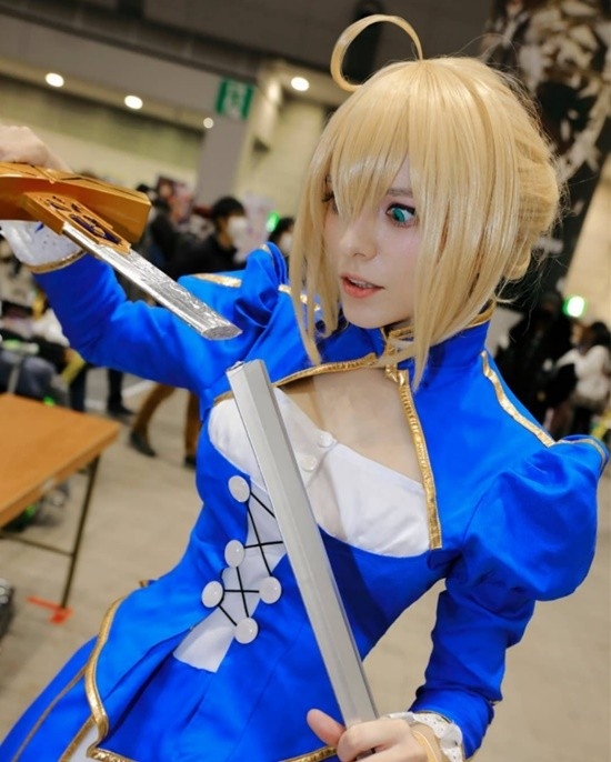 俄妹COS《Fate》Saber：泳装呆毛王 靓丽吸睛 第19张