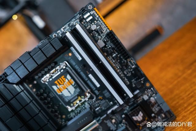 I5 13600KF+B760M重炮手+TUF RTX4070TIS主机组装教程 第36张