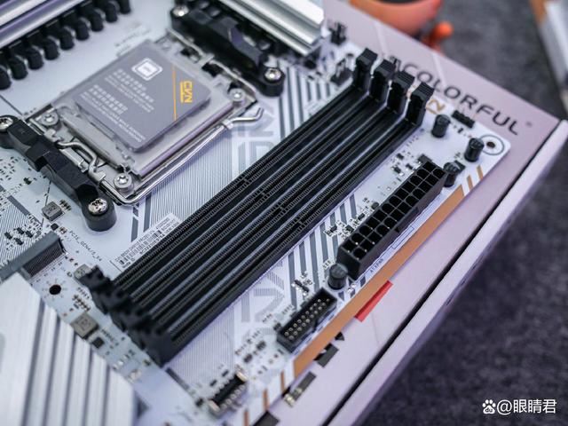 极致稳定与性能的双重盛宴! 金百达白刃DDR5 6000 C28内存测评 第12张