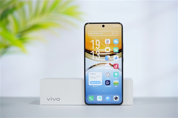 vivo第一款等深四曲屏手机！vivo Y300 Pro图赏 第2张