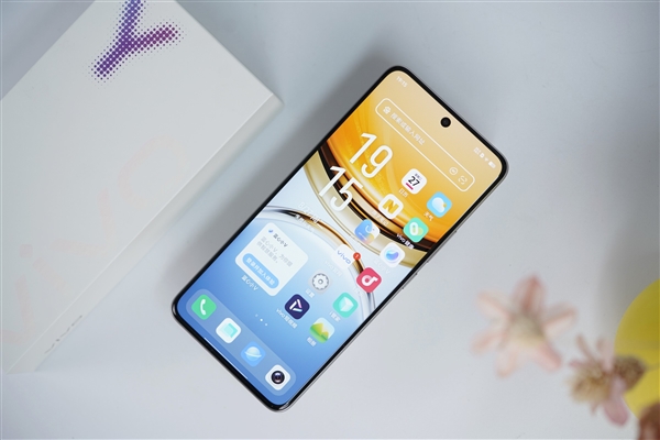 vivo第一款等深四曲屏手机！vivo Y300 Pro图赏 第4张