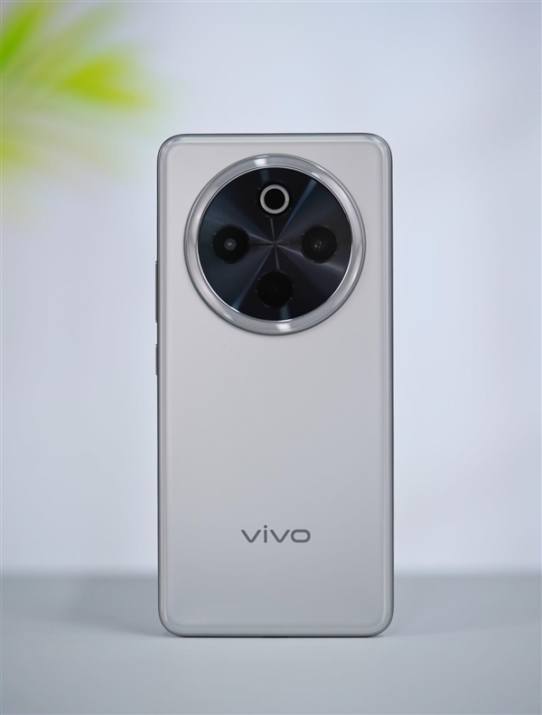 vivo第一款等深四曲屏手机！vivo Y300 Pro图赏 第10张