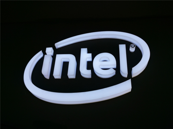 Intel CEO宣布40年来最重要转型：年底前裁员15000人、将抛掉2/3的房地产 第2张