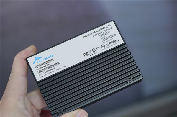 国产高性能SSD新标杆！忆恒创源PBlaze7 7A40 7.68TB SSD图赏 第4张