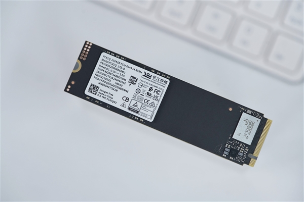 第四代三维闪存芯片！长江存储PC41Q 1TB SSD图赏 第3张