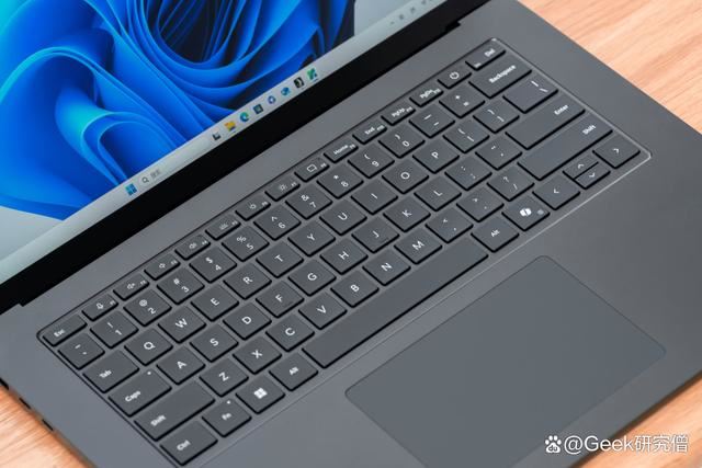 携手高通骁龙X王者归来! 微软 Surface Laptop 第7版笔记本首发测评 第22张