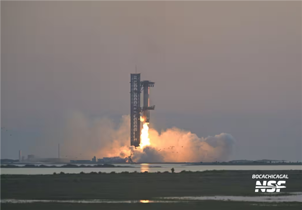 首次“筷子”夹大火箭！SpaceX星舰一级回收成功：全程完美 第8张