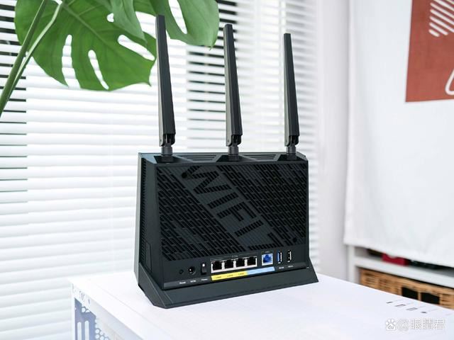 86U经典再续 旗舰硬件全面下放! 华硕RT-BE86U WiFi7路由器测评 第10张