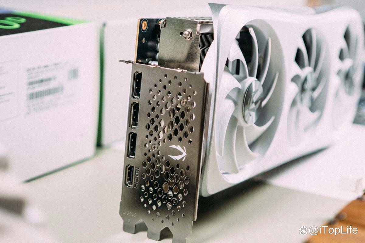 尽享极致游戏体验! 索泰GeForce RTX 4090 D TRINITY显卡评测 第24张