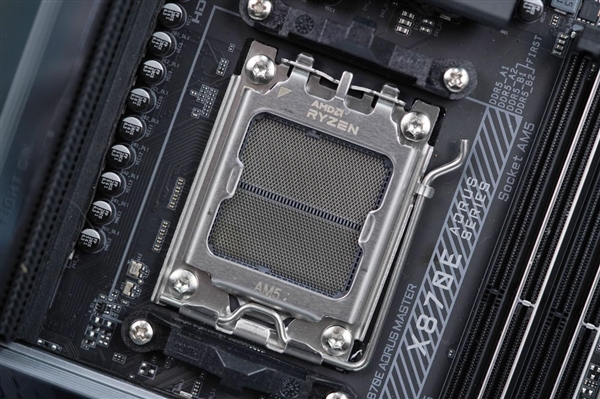 AI自动超频！技嘉X870E AORUS MASTER超级雕主板图赏 第13张