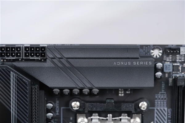 AI自动超频！技嘉X870E AORUS MASTER超级雕主板图赏 第11张