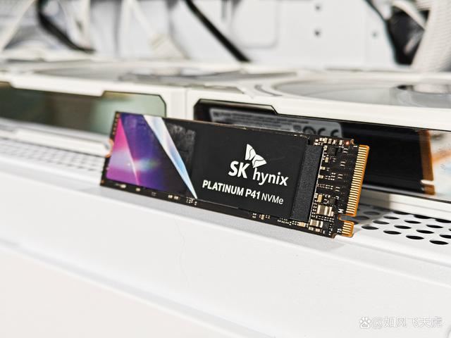 迟来的PCIe 4.0 SSD王者!海力士P41 SSD硬盘2TB测评 第3张