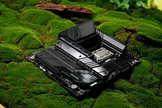 全能“新窝”来袭! 华硕ROG STRIX Z890-E主板图赏 第3张