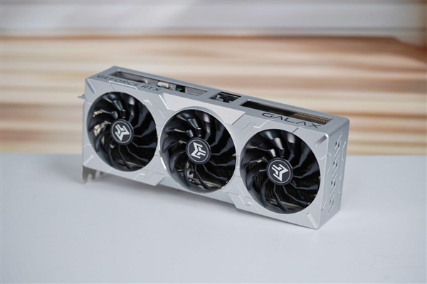 硬核全金属！影驰RTX 4070 Ti SUPER金属大师Plus OC图赏 第3张