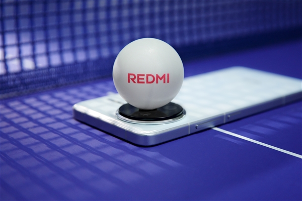 樊振东携REDMI K80海报霸气亮相！雷军：当红不让 第2张