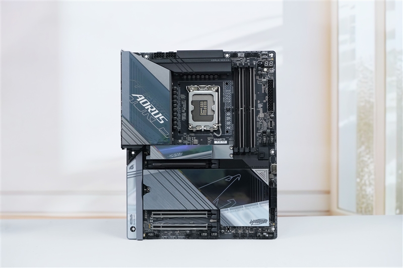 3K价位顶级堆料！技嘉Z890 AORUS MASTER超级雕主板评测：内存调校独步天下