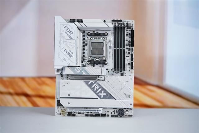 纯白外表下235W稳定释放! 华硕ROG STRIX X870-A GAMING WIFI吹雪主板评测 第2张