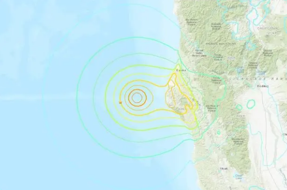 突发！美国加州近海7.0级地震：加州北部海岸发布海啸预警 第2张