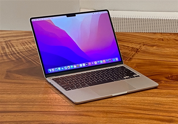 消灭刘海！挖孔屏版MacBook Pro渲染图出炉 第3张