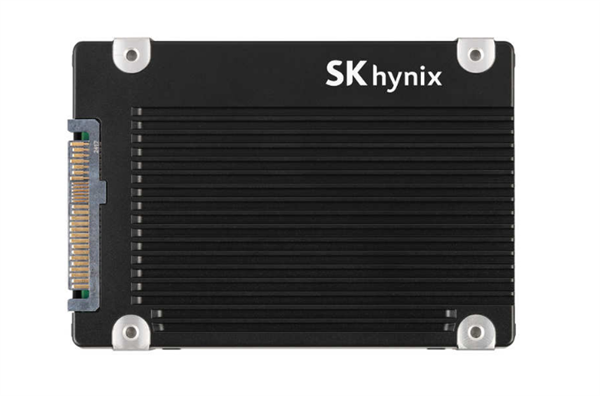 SK海力士发布61TB企业级固态硬盘：PCIe 5.0接口、带宽提升至32GT/s 第2张