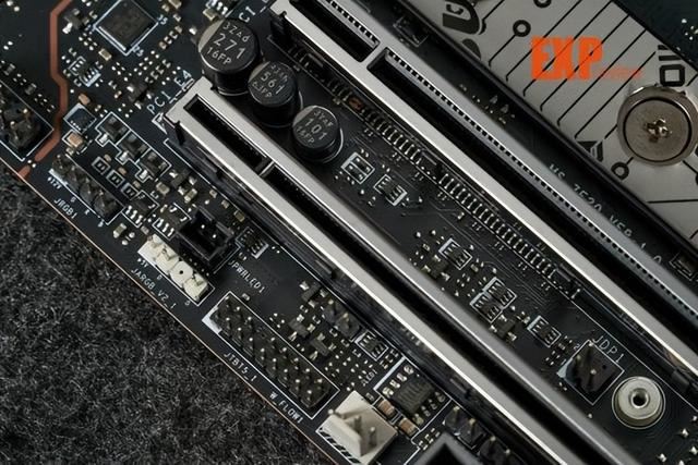 双槽DDR5内存超频T0选手! 微星MEG Z890 UNIFY-X 暗影主板评测 第27张