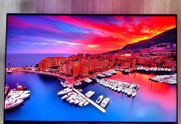 HKC惠科展示最新成果：点亮36.5英寸8K 120Hz/4K 240双模显示器面板！ 第3张