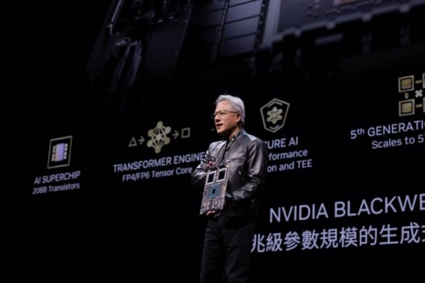 黄仁勋：NVIDIA的AI芯片发展已远超摩尔定律