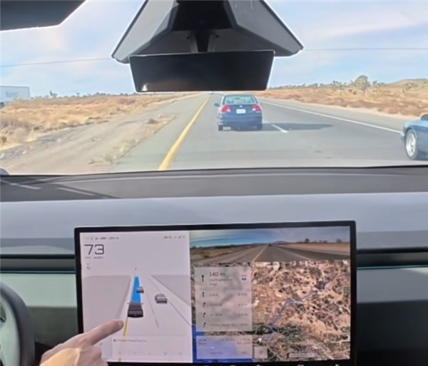 陈震实测特斯拉Cybertruck FSD：在美国肯定第一 但跟中国车比就一般 第1张