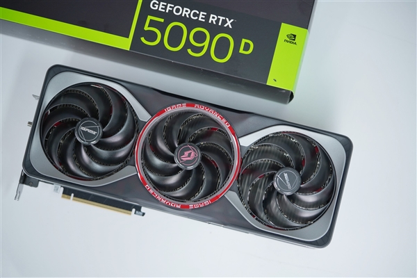 国行特供游戏利器！七彩虹iGame RTX 5090D Advanced 32GB显卡图赏 第4张