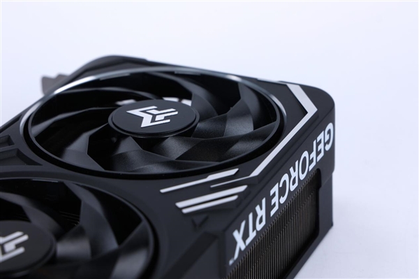 支持DLSS4，从“新”出发，影驰GeForce RTX 5080金属大师OC系列测评 第16张